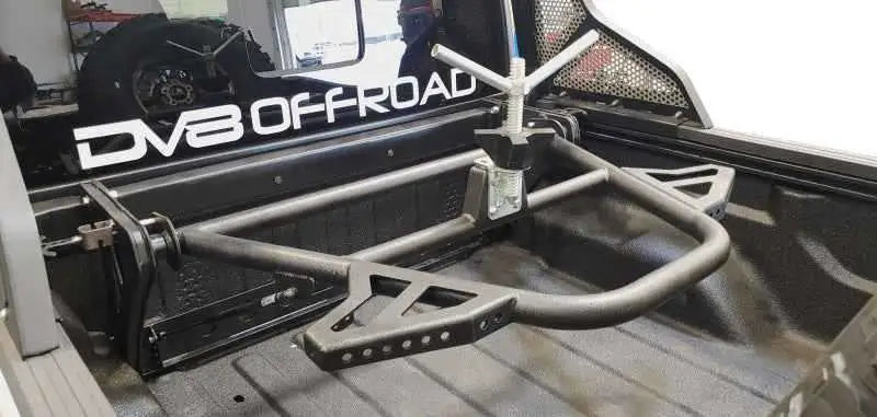 DV8 Offroad TCGL-01
