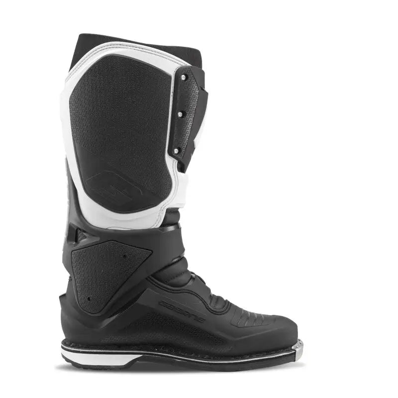 Gaerne SG22 Boot Black/White Size - 10.5 - Gaerne