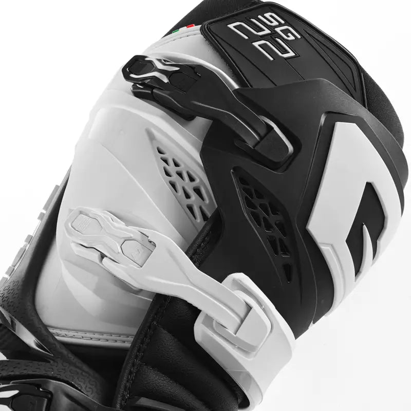 Sg22 Boots Black/White Sz 9 - GAERNE