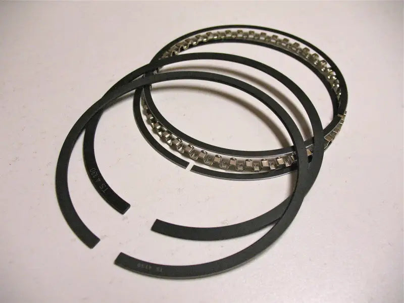 CR1009 5 Piston Ring Set