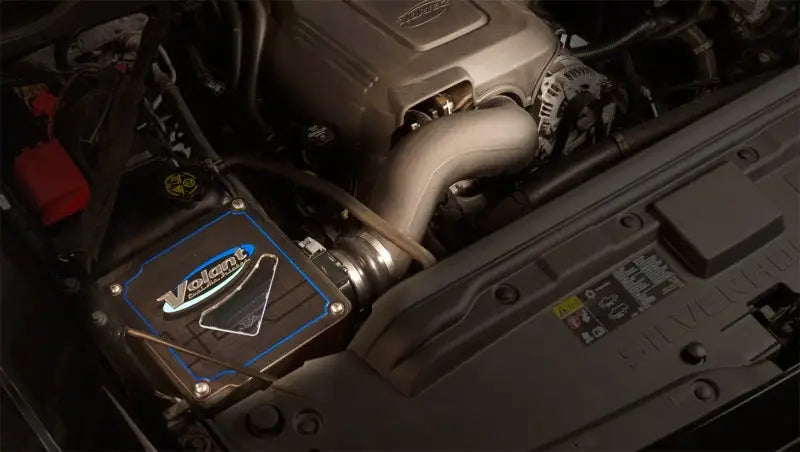 Volant 14-15 GMC Sierra/Chevy Silverado 2500/3500HD 6.0L V8 Pro5 Closed Box Air Intake System - Truck & Automotive