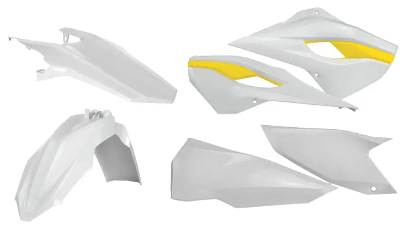 2403075135 Plastic Kit Original
