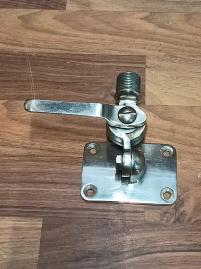 Polished metal adjustable antenna mount for 340-75NM digital minimally sized UHF connector