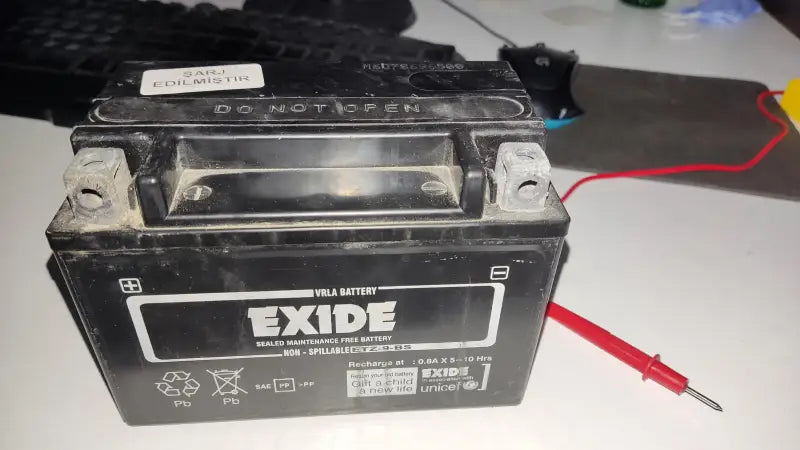 Black Exide motorcycle battery for 9-BS Exide Battery Motorcycle Battery model