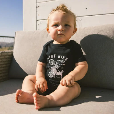 12 O'clock Onesie Black Newborn - DBK