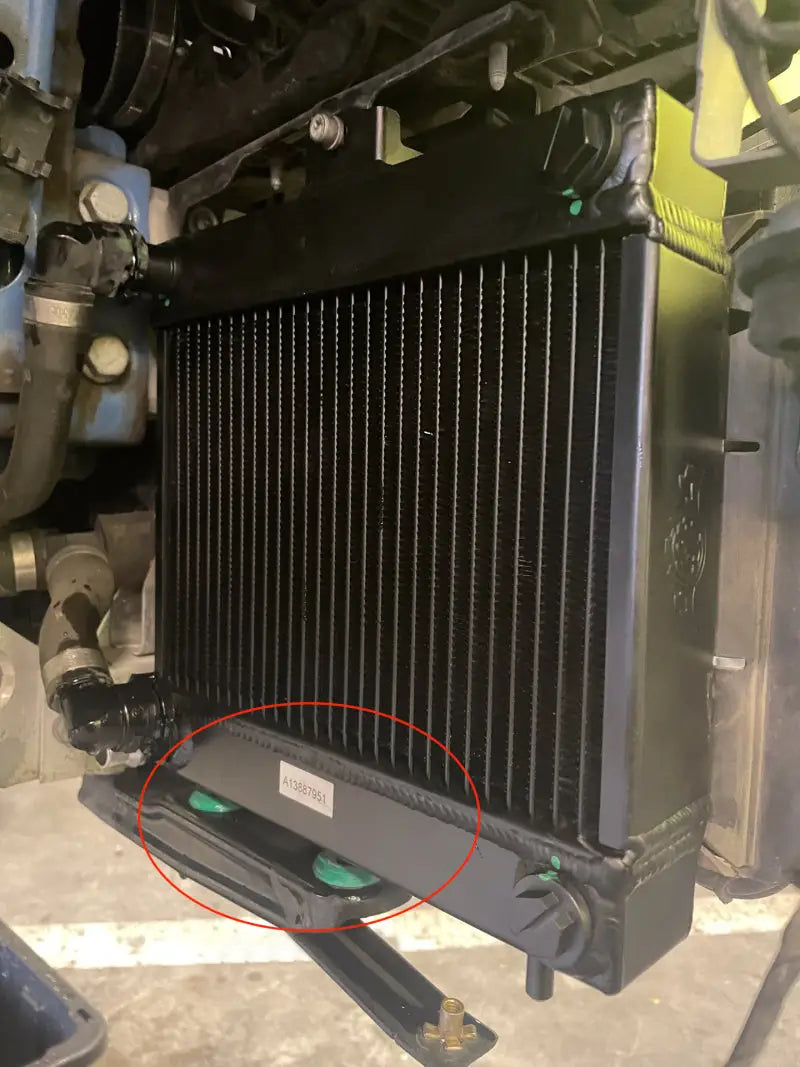 CSF BMW F8X M3/M4/M2C Auxiliary Radiators w/ Rock Guards (Sold Individually - Fits Left and Right - Truck & Automotive