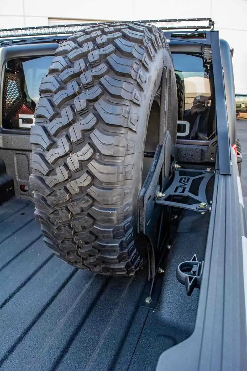 DV8 Offroad TCGL-02