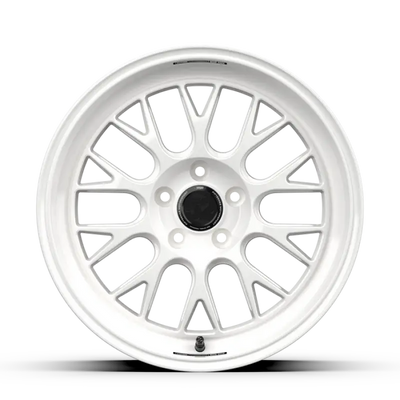 fifteen52 Holeshot RSR 18x9.5 5x114.3 38mm ET 73.1mm Center Bore Rally White - Wheels