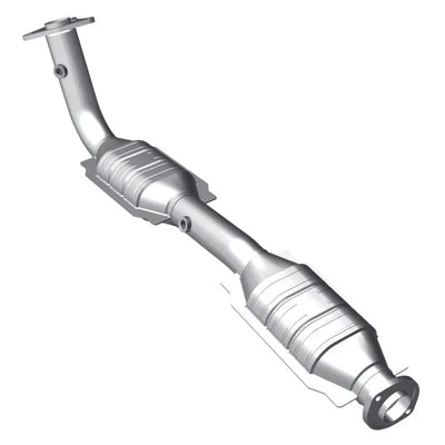 Magnaflow Conv DF 07-08 Toyota Tundra 5.7L P/S - Truck & Automotive