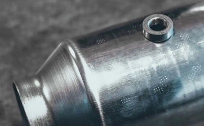 MagnaFlow Conv Univ 2.25in Inlet/Outlet Center/Center Round 3in Body L x 5in W x 8.75in Overall L - 51655
