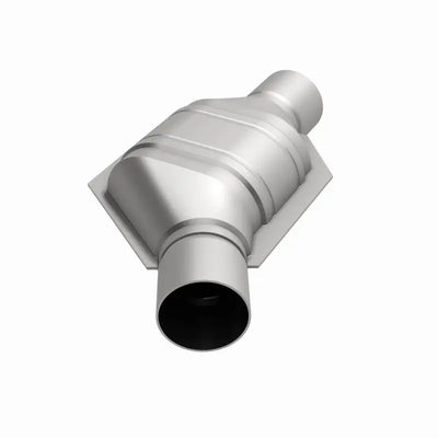MagnaFlow Conv Univ 2.5 Angled Inlet - Truck & Automotive
