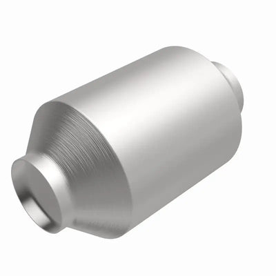 Silver metal catalytic converter for MagnaFlow Conv Univ 2.50in C/C Spun Front OEM