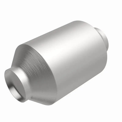 Silver metal catalytic converter for MagnaFlow Conv Univ 2.50in C/C Spun Front OEM