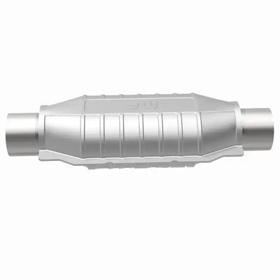 MagnaFlow Conv Univ 2.5in Inlet/Outlet Center/Center Oval 12in Body L x 6.5in W 16in Overall - Truck & Automotive