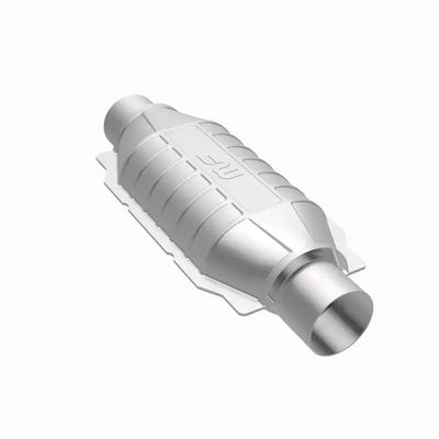 MagnaFlow Conv Univ 2.5in Inlet/Outlet Center/Center Oval 12in Body L x 6.5in W 16in Overall - Truck & Automotive