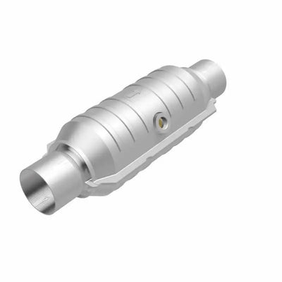 MagnaFlow Conv Univ 2.5in Inlet/Outlet Center/Center Round 11in Body L x 5.125in W x 15in Overall L 