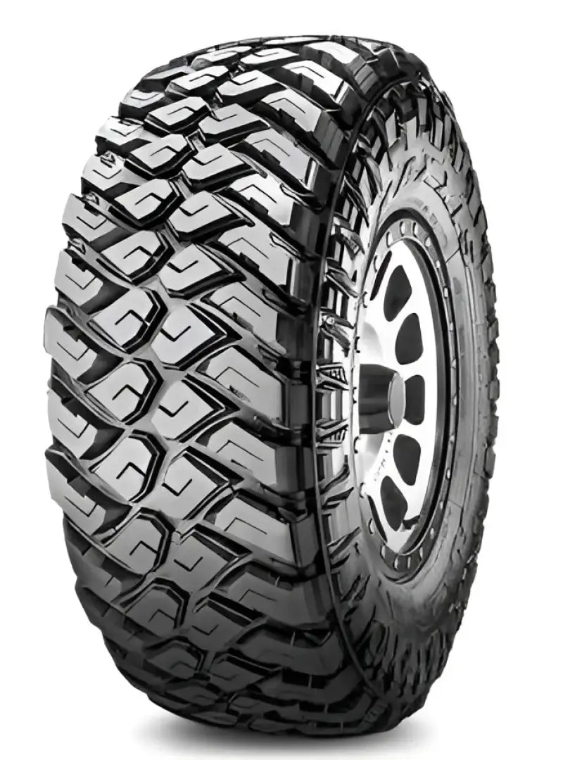 TL00037100 Tire