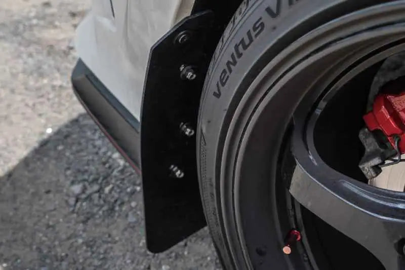 Rally Armor MF47-UR-BLK/WH