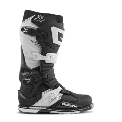 Sg22 Boots Black/White Sz 11 - GAERNE