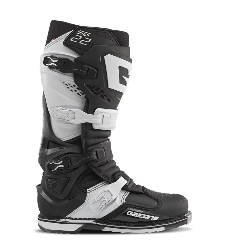 Sg22 Boots Black/White Sz 8 - GAERNE