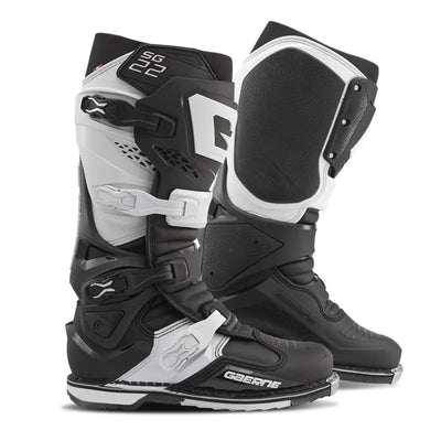 Sg22 Boots Black/White Sz 11 - GAERNE