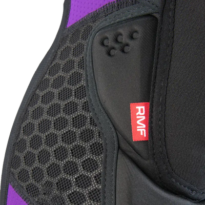 Close-up of the SLAY96K-L/X Slayco96 Knee Pad showcasing its RMF tag and hexagonal breathable mesh design for enhanced mobility and protection.