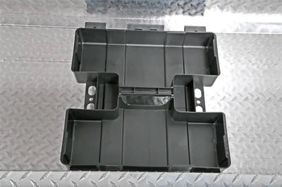 Tool Box Crossover; Single Lid; Diamond Tread; Silver; Aluminum; 69-3/4 Inch Length x 20 Width 12.2 Height; 8.4 Cubic