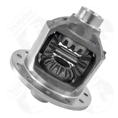 Cutaway differential assembly in Yukon Gear Standard open carrier case for GM 9.5in & 9.25in IFS
